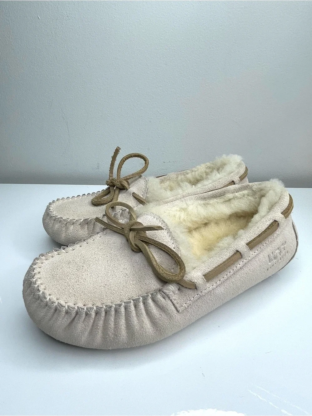 UGG dakota design